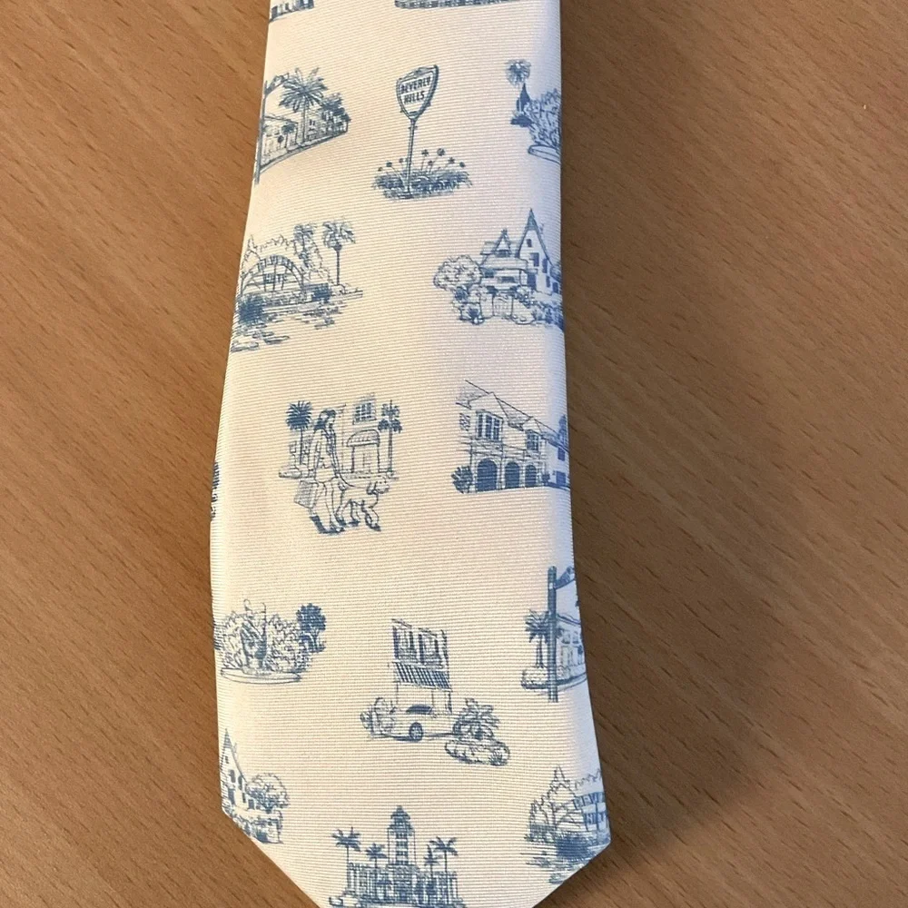 NWOT Custom Beverly Hills Tie